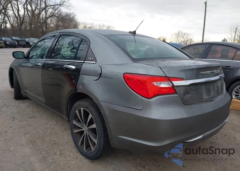 2011 Chrysler 200 S из США, поврежденный, VIN 1C3BC8FG1BN611846